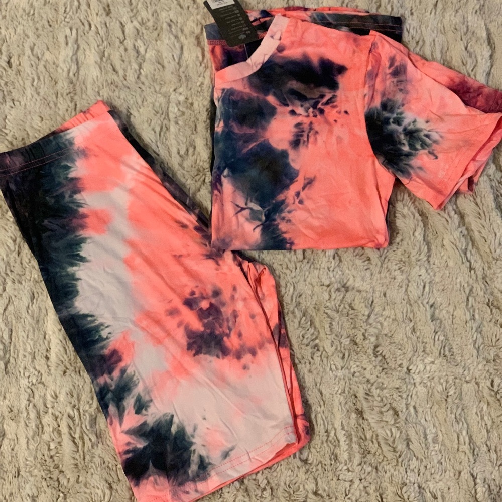 Pink & Grey Tye Multicolor Dye Lounge Set (2 PC)Size: S/M. Shorts & T-Shirt SET